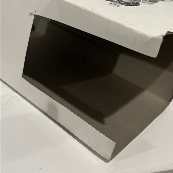 DEPARTMENT 56 Snow Village A Harley-Davidson Holiday figurine set - Picture 13 of 16